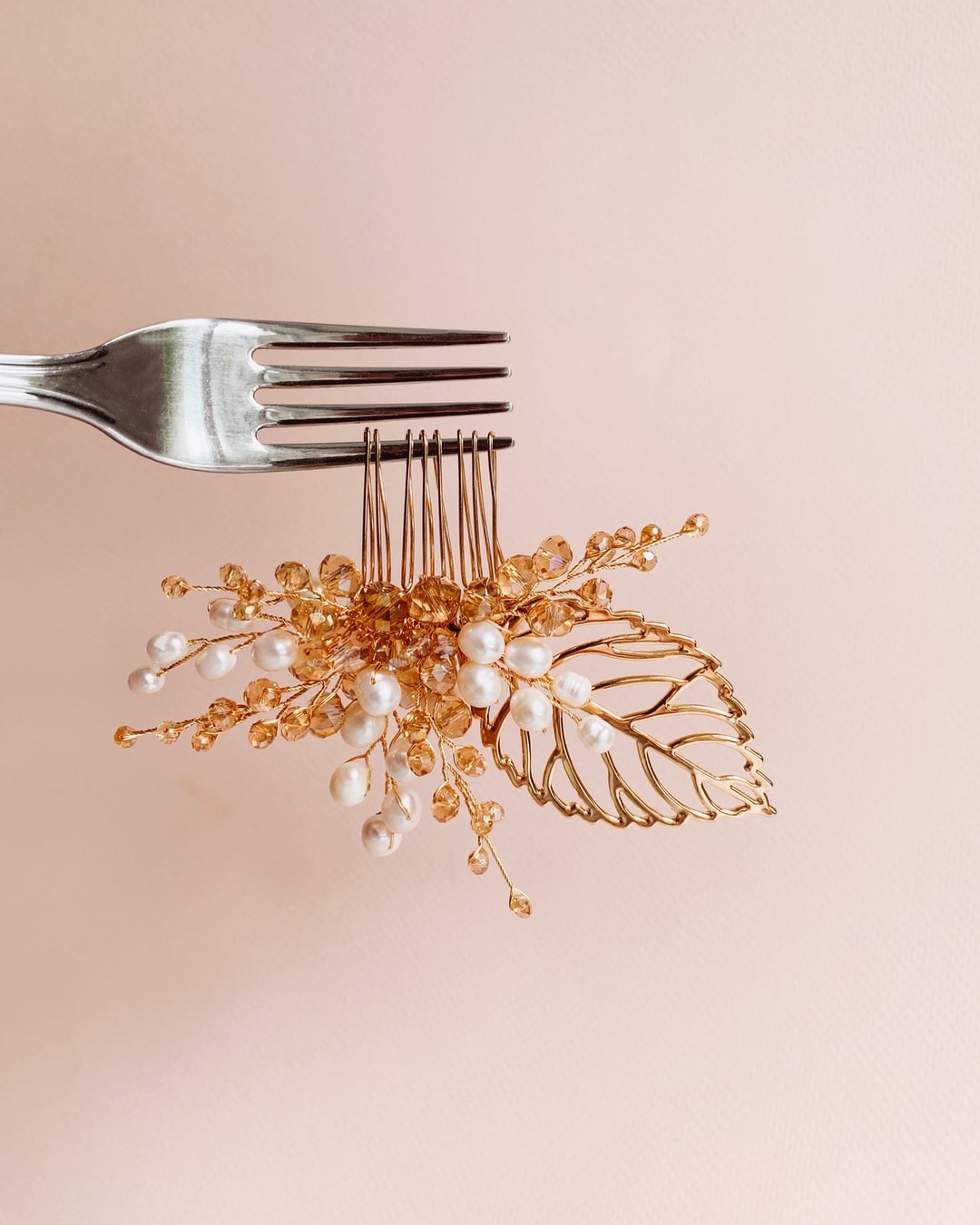 photo-1564582949340-046d60e23640